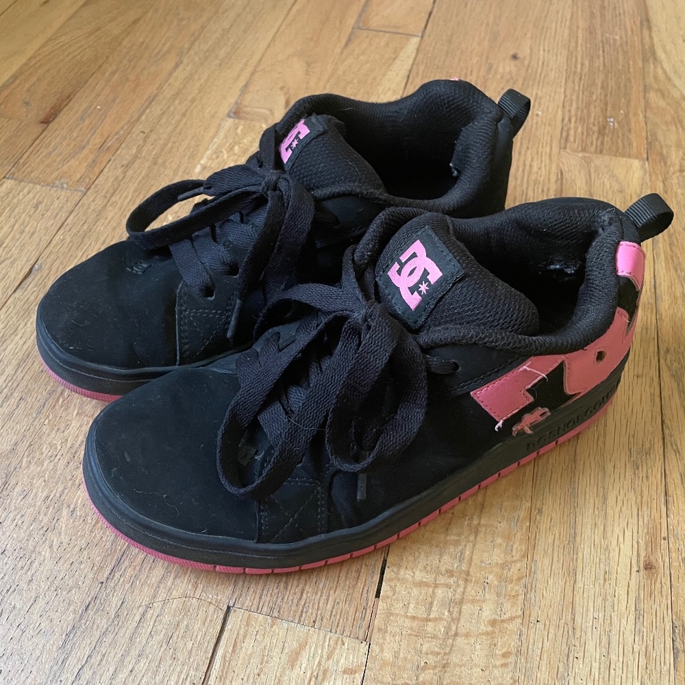 DC Kids 6.5 Court Graffik Black & Hot Pink Skate Shoes